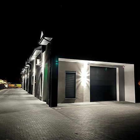 M&M Apartamenty Jasionka Extérieur photo