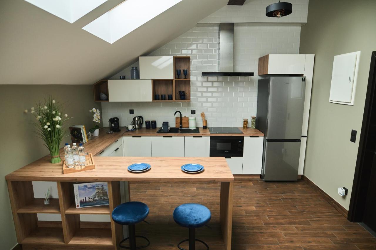M&M Apartamenty Jasionka Extérieur photo
