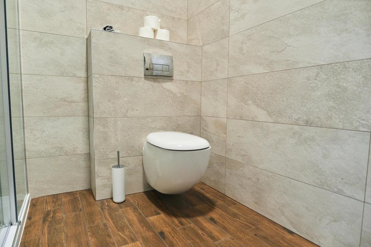 M&M Apartamenty Jasionka Extérieur photo